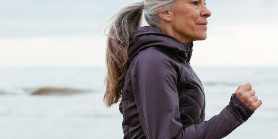 senior women running