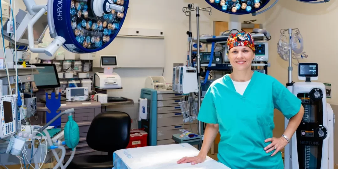 Carrie Muh in Maria Fareri CH OR