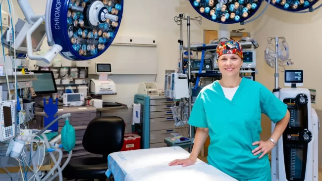 Carrie Muh in Maria Fareri CH OR